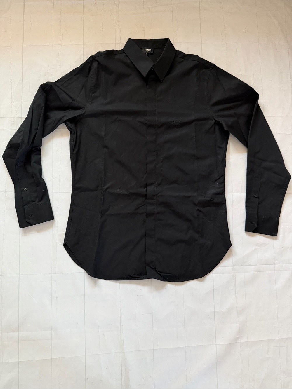 Fendi Men’s Black Long-Sleeve Dress Shirt Size 43